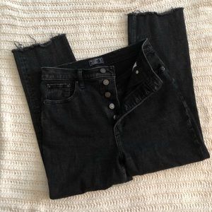 🦌A&F Ultra High Rise Straight Leg Jeans